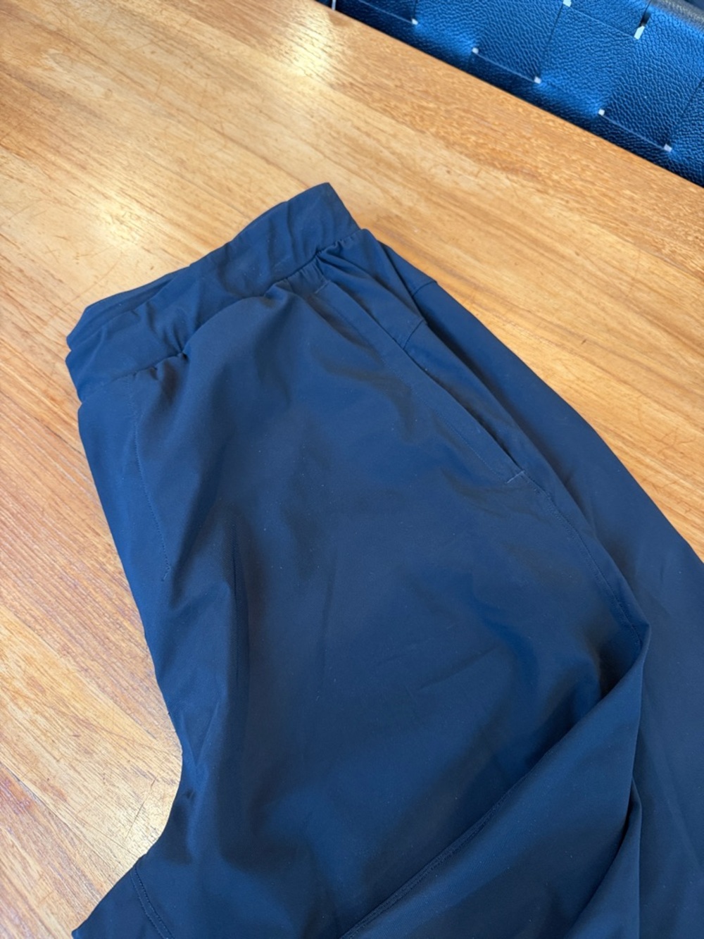 lululemon athletica Black Men's Jogger Sweatpants - Picture 4 of 4